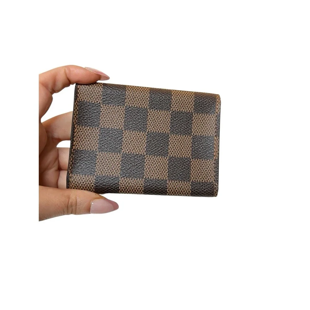 Louis Vuitton excellent pre